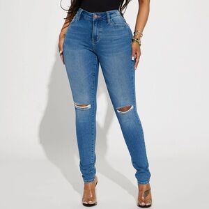 Fashion Nova Emerie Knee Slit Mid Rise Skinny Jeans Medium Wash Size 13